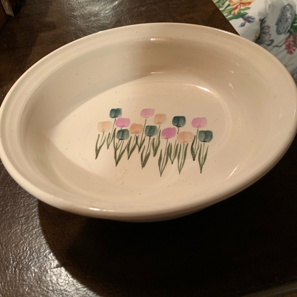 Vintage Handmade Ivory Pottery Bowl 9.5” x 2.75”